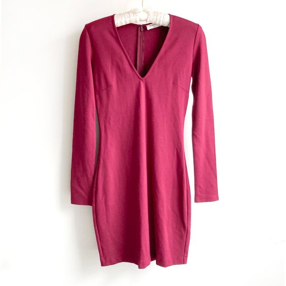 Babaton Dresses & Skirts - Babaton Aritzia V-Neck Bodycon Dress